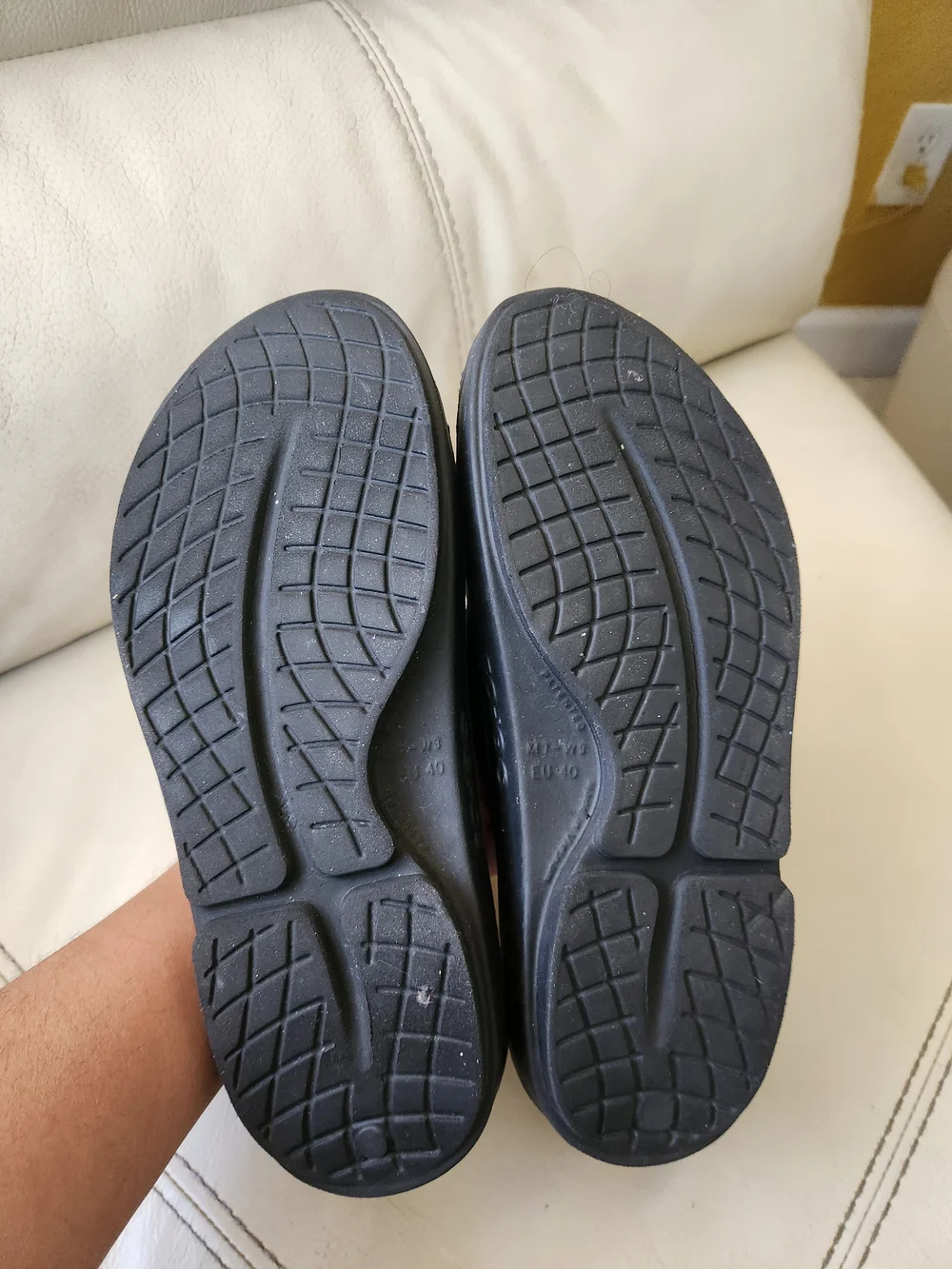 OOFOS Black Men's Slide Sandals - Dual Strap Recovery Slides